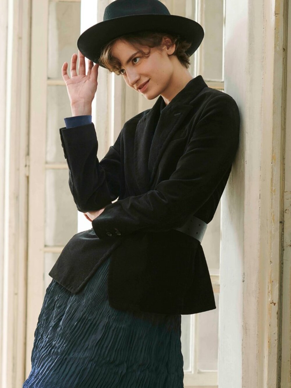 Ines de La Fressange x Uniqlo Black Velvet Corduroy Blazer Size M